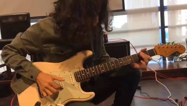 @josedecastrooficial  testing new reverb pedal from R series, R-14 atmosphere. This demo video only use one pedal.