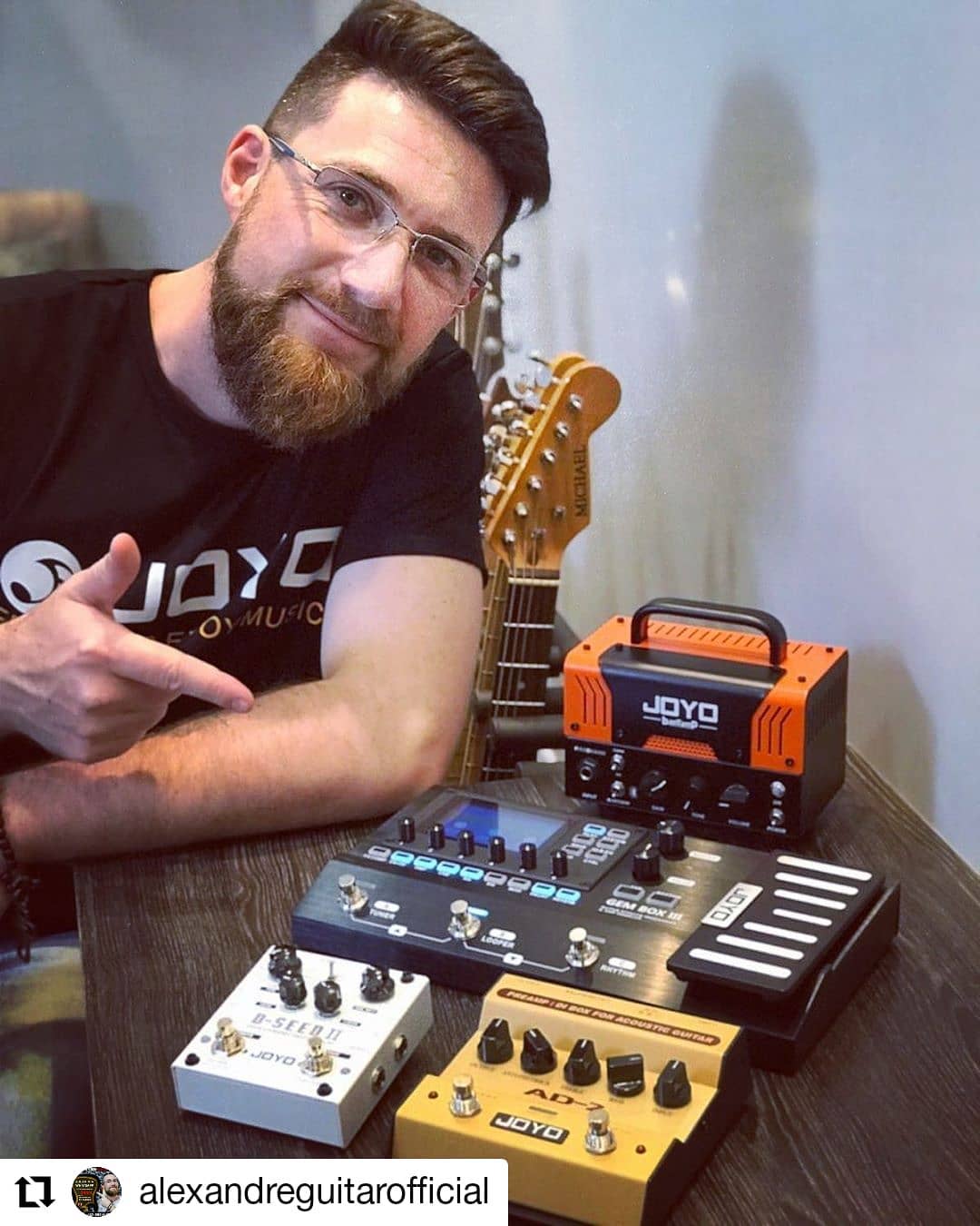 Alexandre and his JOYO #Repost @alexandreguitarofficial