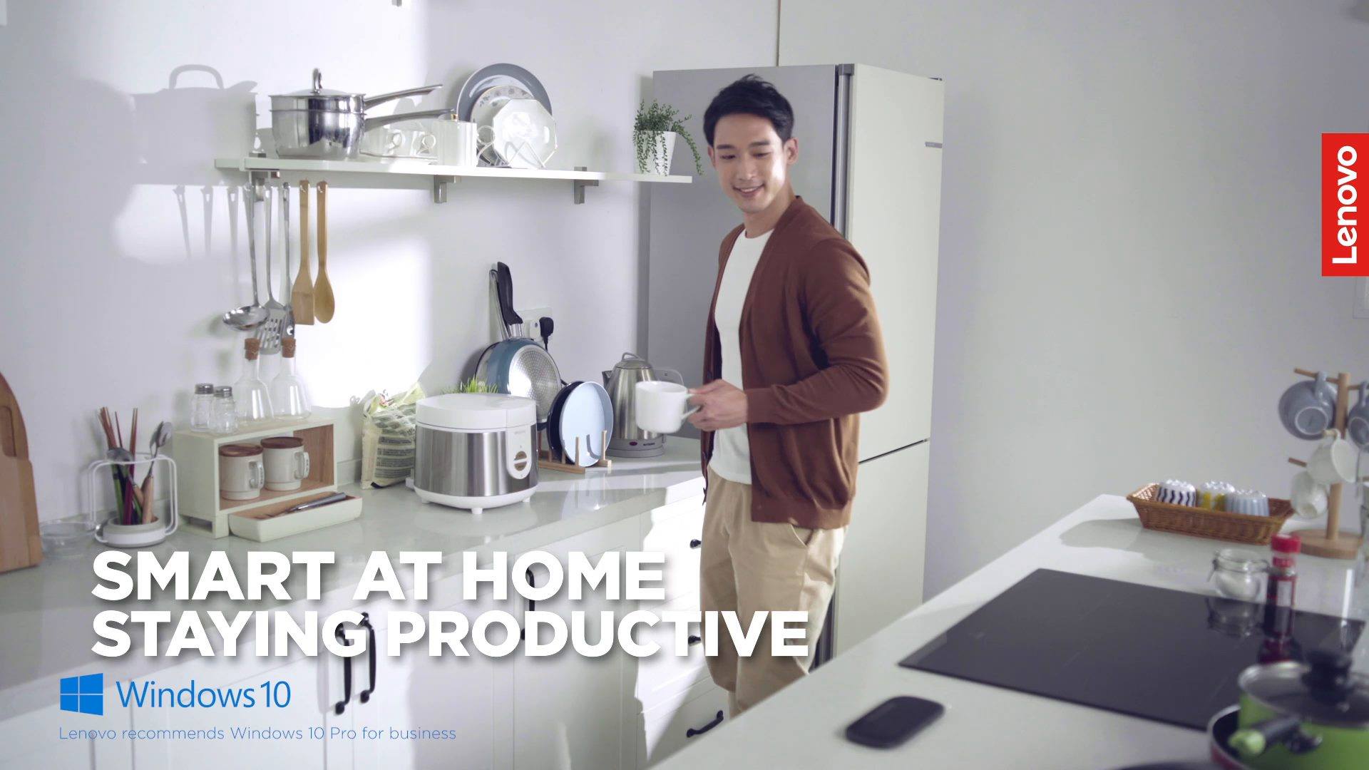 【SMART AT HOME】  在家工作， 電腦固然重要，但其他配件一樣唔少得！ Lenovo Solutions 帶畀你最舒適、高效嘅WFH體驗，行動ThinkVision顯示器幫你延伸工作介面，快速K.O.工作流程，做野自然更得心應手，而且仲可以隨時摺埋好慳位。... 快D去片睇下仲有咩野其他配件畀你WFH時都時刻保持高效生産力，Stay Home Stay Strong!  了解更多： www.tomtop.com Not only the laptop but also other accessories are essential when you work from home! 