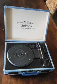 Enjoy classic vinyl music with #Dodocool 3 Speed Wireless Stereo Record Player 