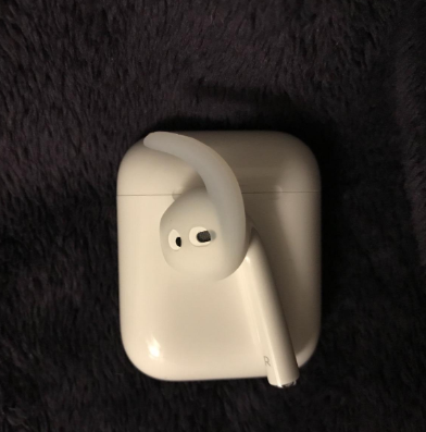 #Dodocool Replacement Soft Silicone Antislip Ear Hook is designed to improve comfort, stability and fit when wearing your Apple EarPods and AirPods. If you are an Apple fan, you can't miss it.