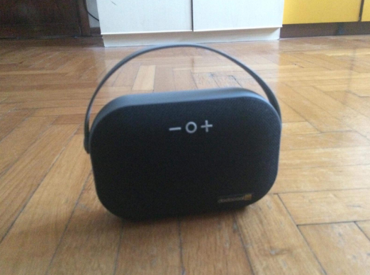 #Dodocool Hi-Resolution Rechargeable Stereo Wireless Speaker is in a minimalist way and sounds very well. Buy it while you can!