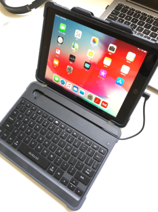 #Dodocool MFi Certified Detachable Smart Keyboard makes your iPad works like a laptop, greatly improving the use of the iPad.