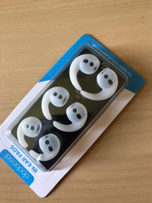 #Dodocool Replacement Soft Silicone Antislip Ear Hooks are designed to improve comfort, stability and fit when wearing your Apple EarPods and AirPods. No more worry about losing your AirPods.