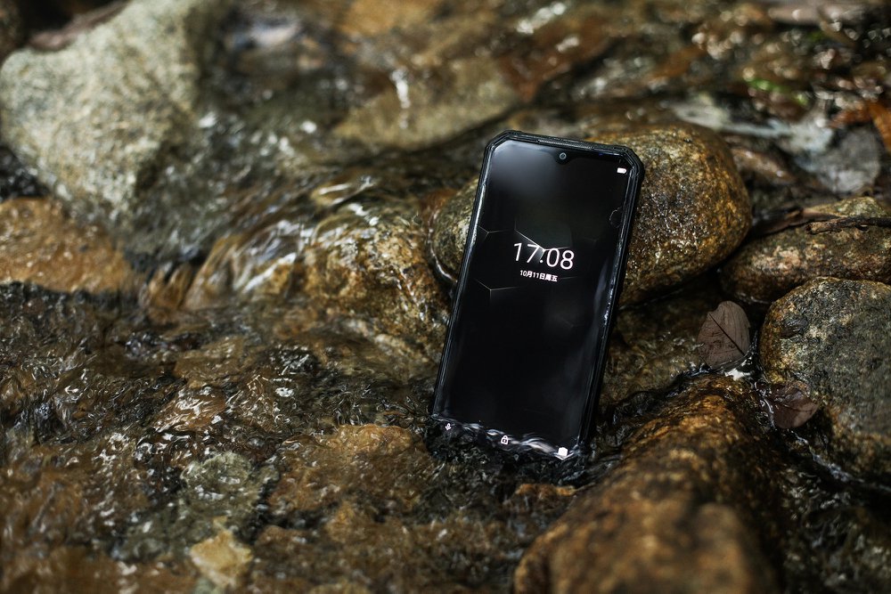 #DOOGEES95Pro, The latest flagship of the 2019 #Doogee S-series.Its waterproof, dustproof and shockproof features are the best choice for outdoor sports.