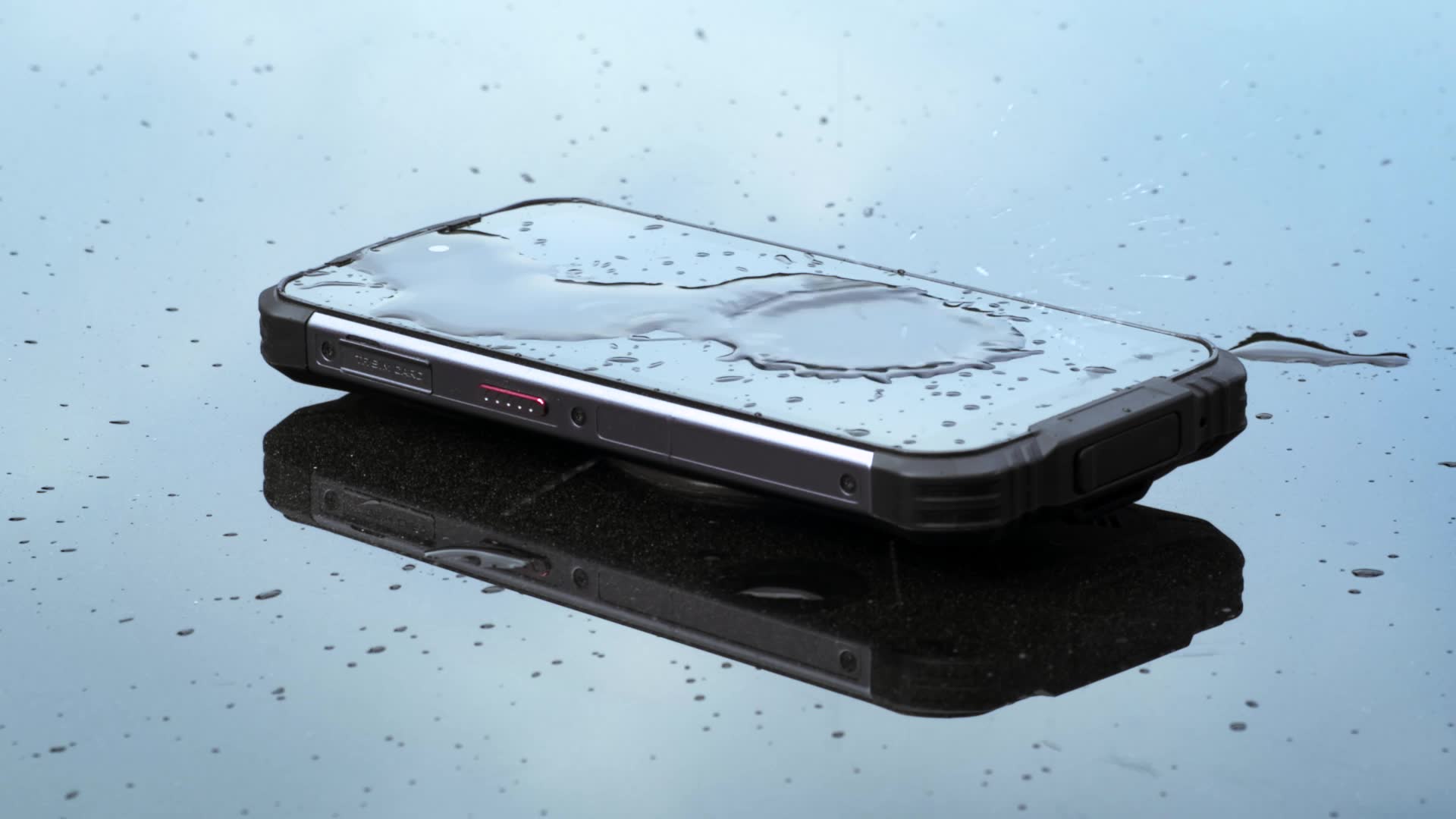 Always a waterproof smartphone is the best choice for you to enjoy the outdoors activities.Learn More: www.tomtop.com