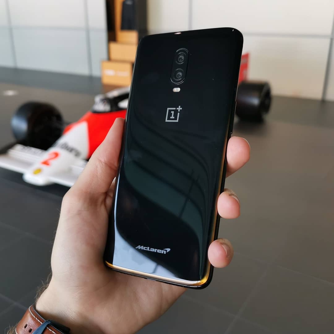 What do you think of the OnePlus 6T McLaren Edition?? 🤤🔥 - McLaren signature design 