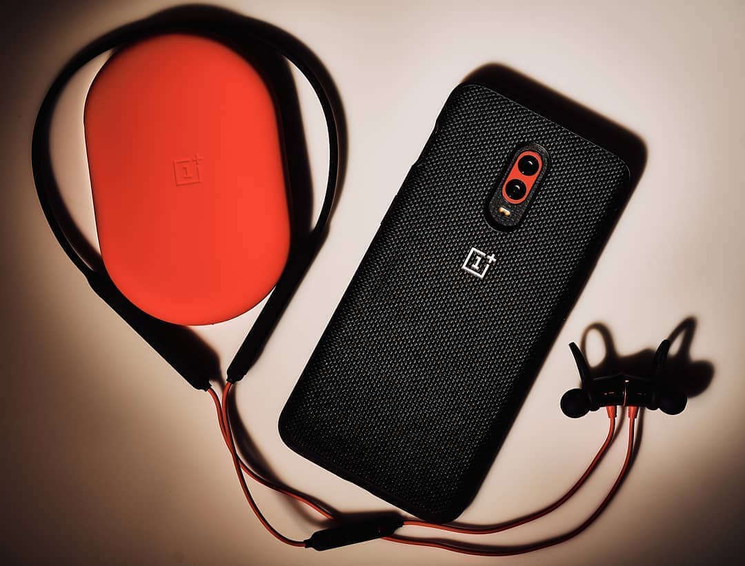 #OnePlus6T #wirelessbullets #red #bumpercase #thanks 📸 @stygian.imaging Get $20 OnePlus voucher (coupon €/£/1000?)on Accessories...