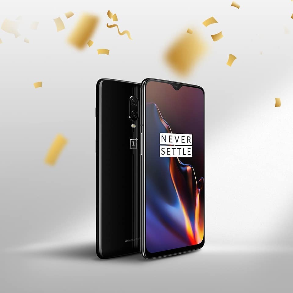 Hey Siri, which is India's No. 1 Premium Smartphone as per Counterpoint Research Market Monitor 2018? 🙌 🎉 What an amazing achievement, we couldn't have achieved this without you! 🤩