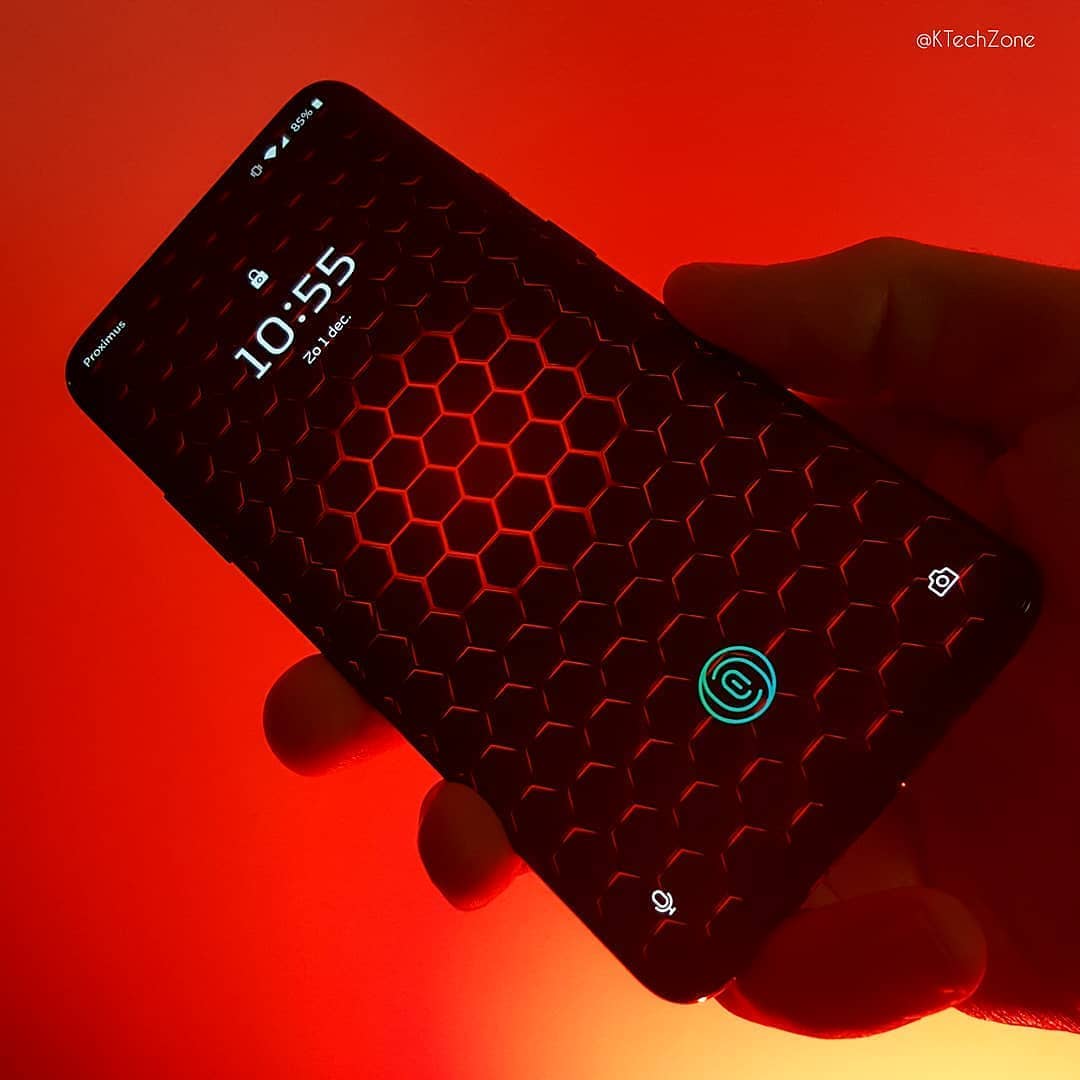 #RED is the color of ....🔥💥 This super #smooth 90Hz fluid amoled panel is just so GOOD🥰