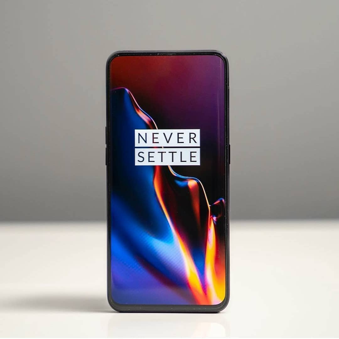 OnePlus 7 leaks out too.. Link❤️  Comment 💌 Share ⬆️  Follow @one.plus.fans... ***