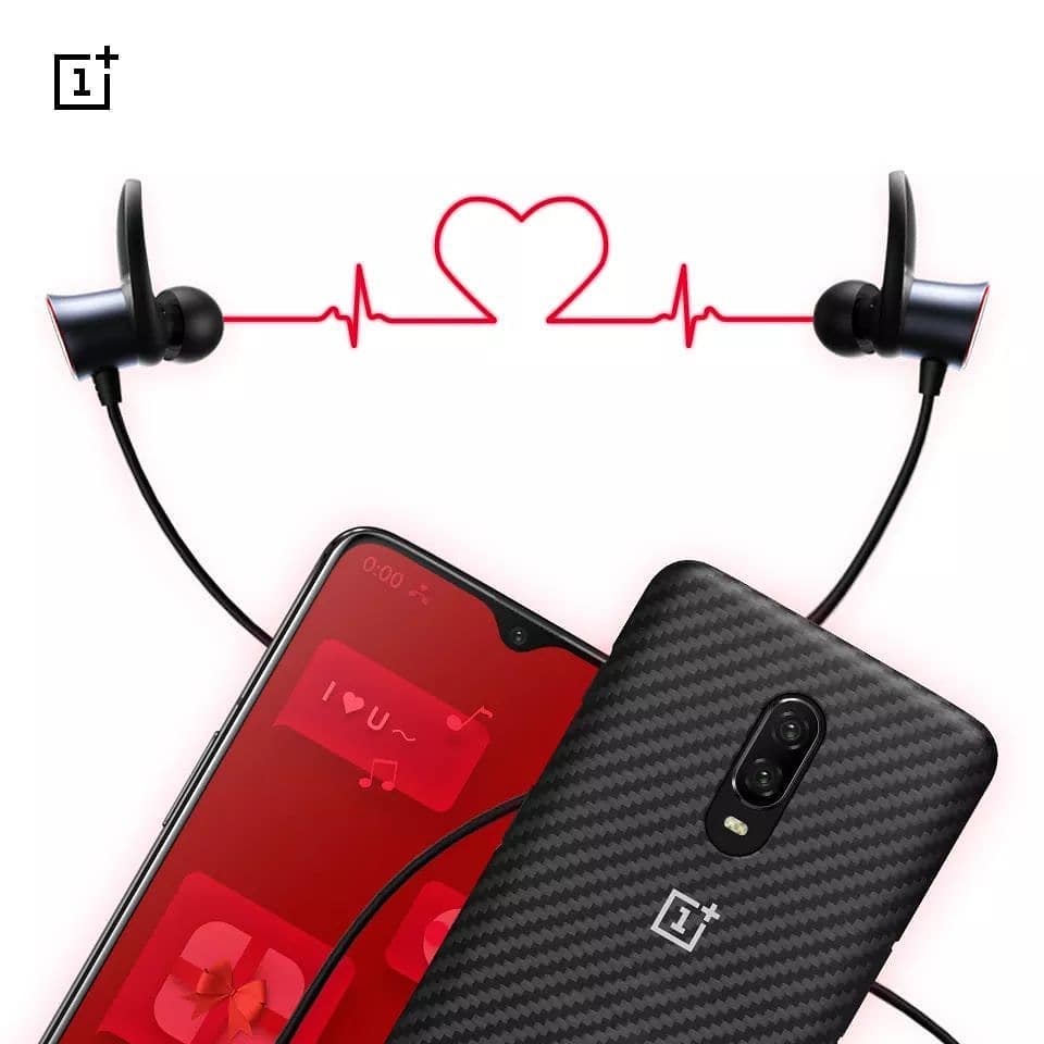 Love is... listening to your favorite song on your matching phones 😘. Give the gift of the #OnePlus6T this Valentine's Day. Follow @one.plus.fans