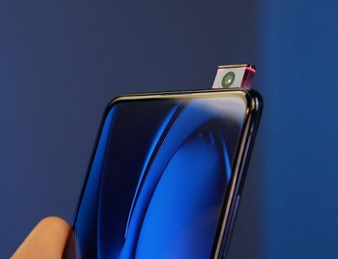 OnePlus 7 pop-up camera, 👍 or 👎 Follow @one.plus.fans