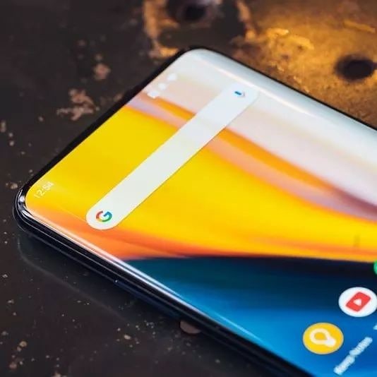 The #OnePlus7Pro and its 90 Hz display is one of the best say @mashable. A higher refresh rate gives a smoother, crisper image meaning our 120 Hz Fluid Display is set to be even easier on the eyes. 👀