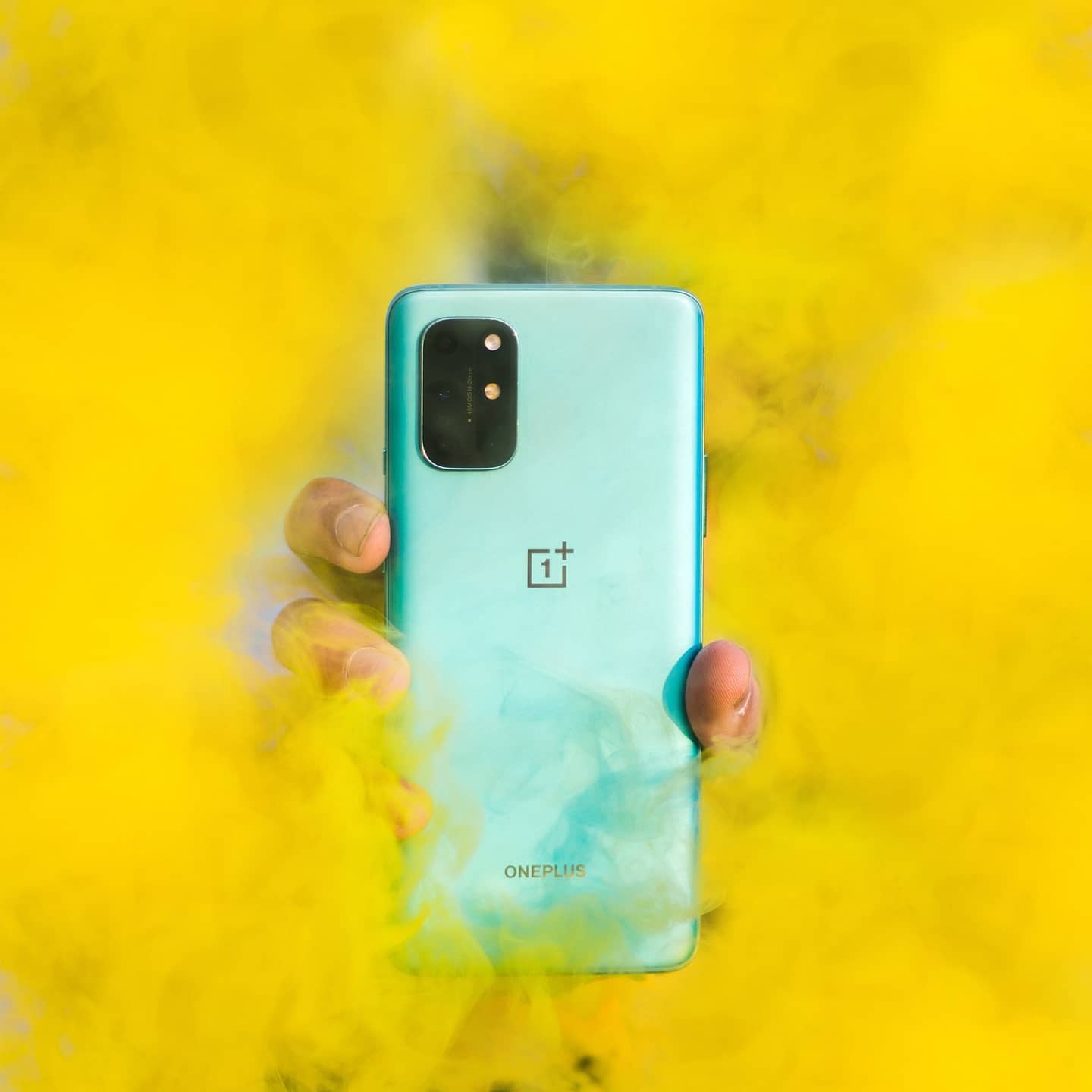 Keep the colours close, but your OnePlus even closer.