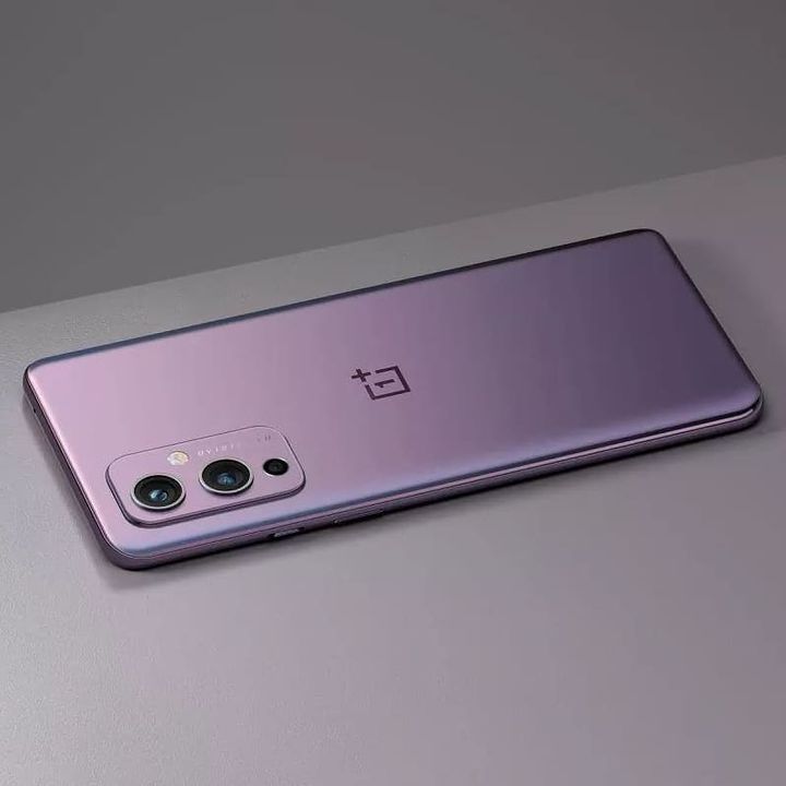 Top tech meets top-of-the-line design. Utilizing a reflective glass, the neutral palette of the #OnePlus9 in Winter Mist transitions gently from a relaxing mist to a compelling luminous finish.  Pre-order now.