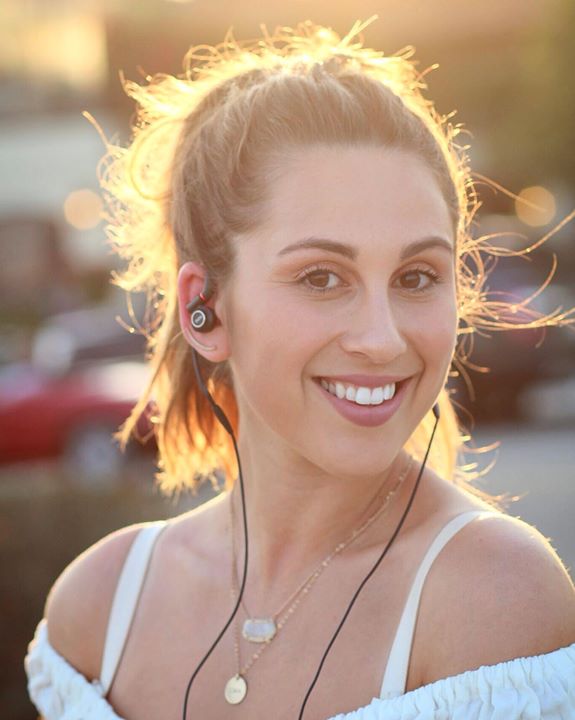 Enjoy your DUNU headphones from the comfort of your home, the beach, or even at the gym! 