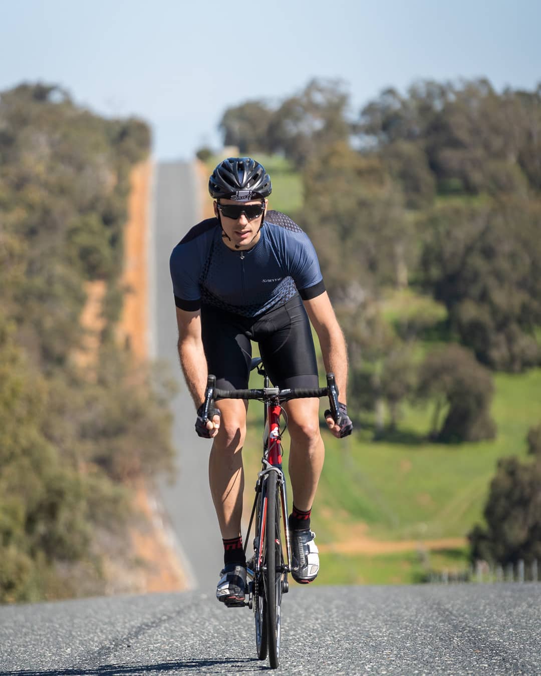 Last day of our  Mileage Redeem Program  Week 1, don't forget to shoot us an email tomorrow to turn your riding mileage into free Santic Australia vouchers, and  another week ahead so you have one more reason to keep your ass on the saddle😁