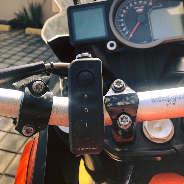 Use the remote when on the go. Its a blessin, makes riding safer.