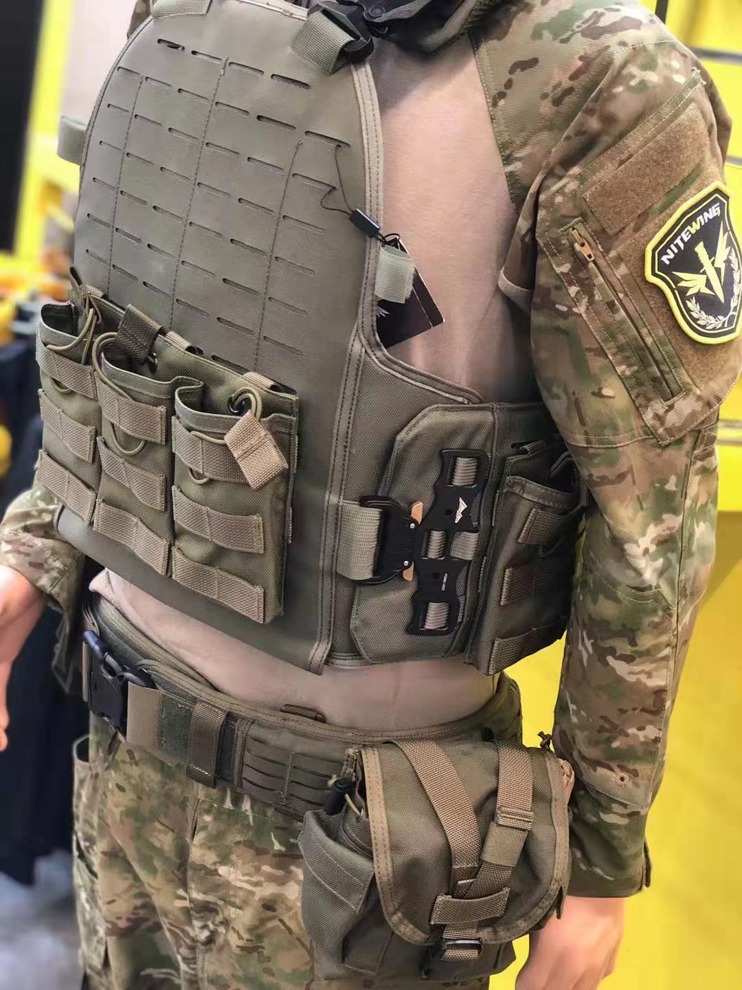 💥Last day of IWA  Our new brand NITEWING show up the tactical series product including Body armor and Pack. As a big fan of tactical gear like you,don't miss it !!!😀  #VisitingIWAwithNITECORE...