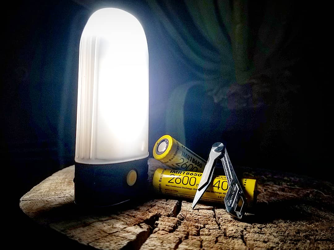 🌟The LR50 can bring me comfortable, warm and unobtrusive light in the deep dark night. It is also able to adjust different luminous surfaces and brightness level for satisfying various requirement to optimize energy utilization.