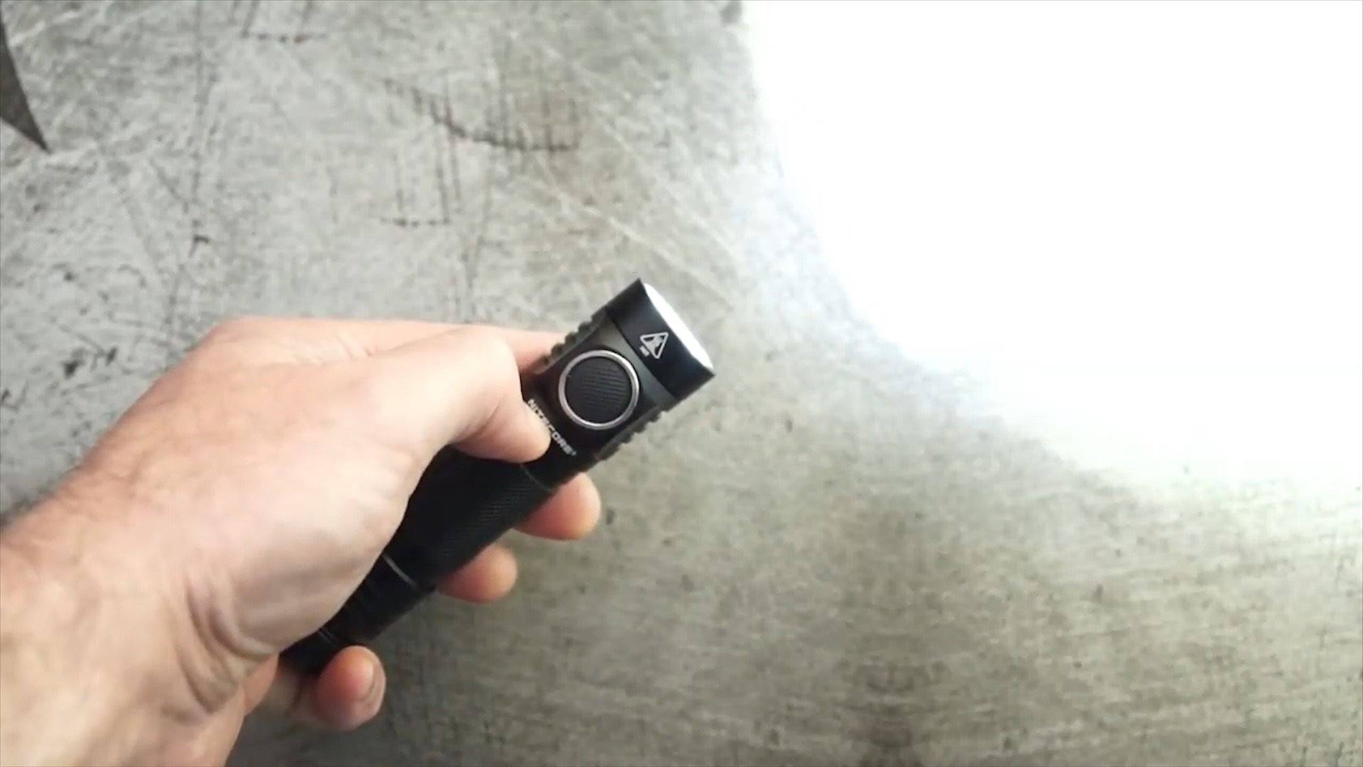 Do you really know how to use the E4K #flashlight? Here's a quick guide!