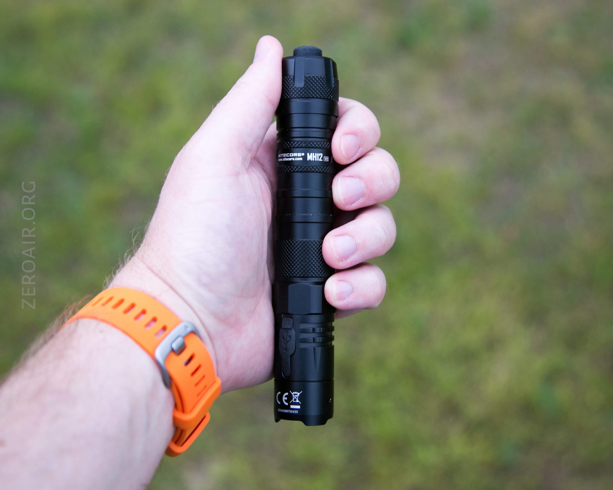 Take a 360-degree view of #MH12 V2. Designed with tactical usage in mind, the powerful performance & ultra-compact size that you can have a firm grip & put in your pocket easily.