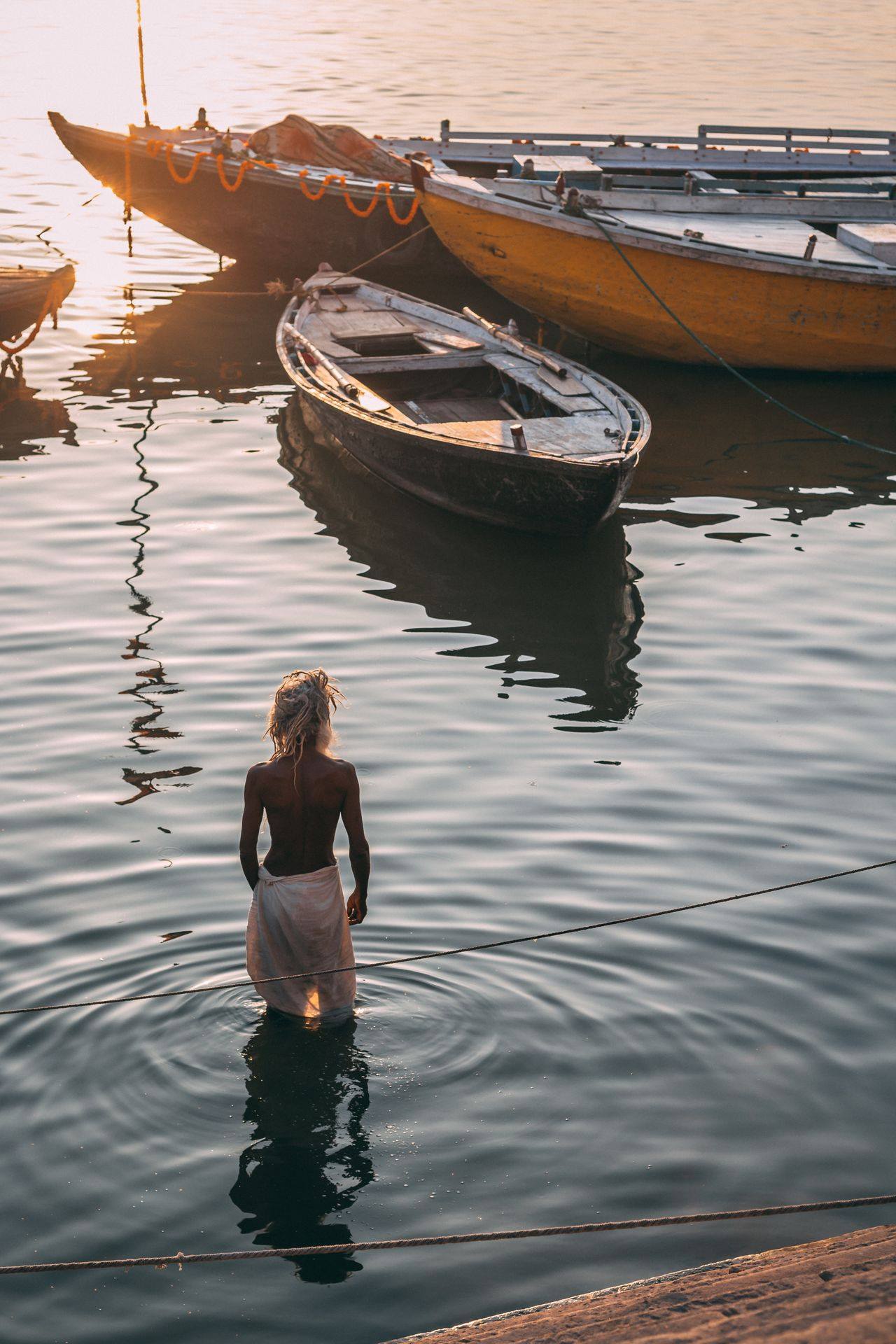 Regarded as the spiritual capital of India, Varanasi draws Hindu pilgrims who bathe in the Ganges River’s sacred waters and perform funeral rites. Make your visit memorable with Toshiba. #takeitwithyou #travelphotography