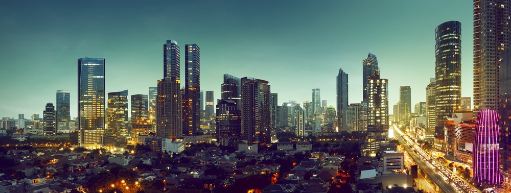 Jakarta is gorgeous by night. Here the cityscape harkens to all who dare follow. Capture these sights, only with Toshiba. 