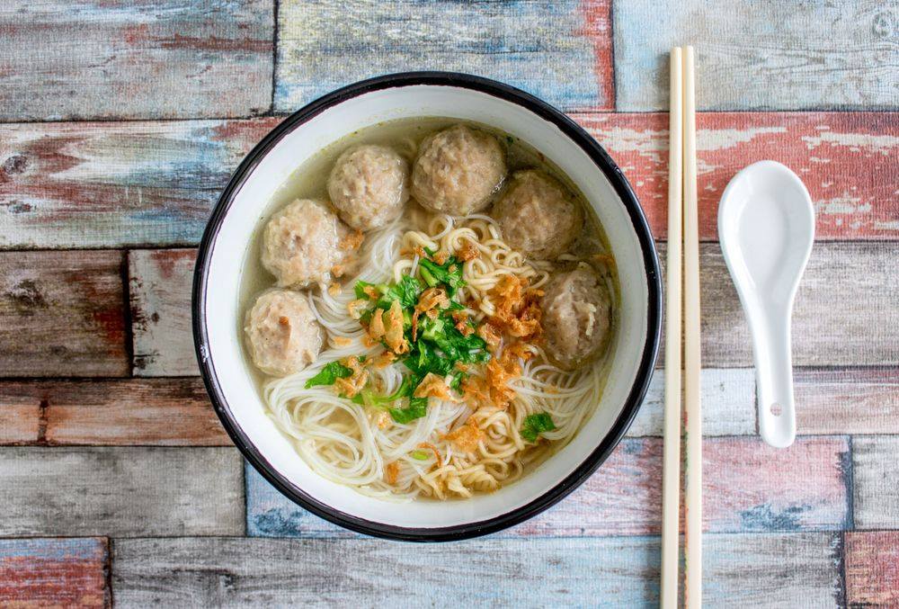 The first step to letting Indonesia become part of you is to try a bowl of bakso (meatball soup) at a warung (eatery). Then, capture and store the beauty of Indonesian culture and people into a Toshiba SD card smaller than your thumb. 