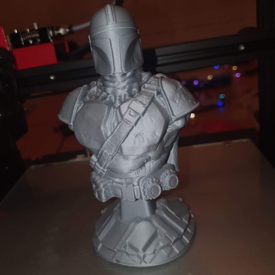 Here is a Mandalorian figure printed by our user Andy Nicholson from FB group.