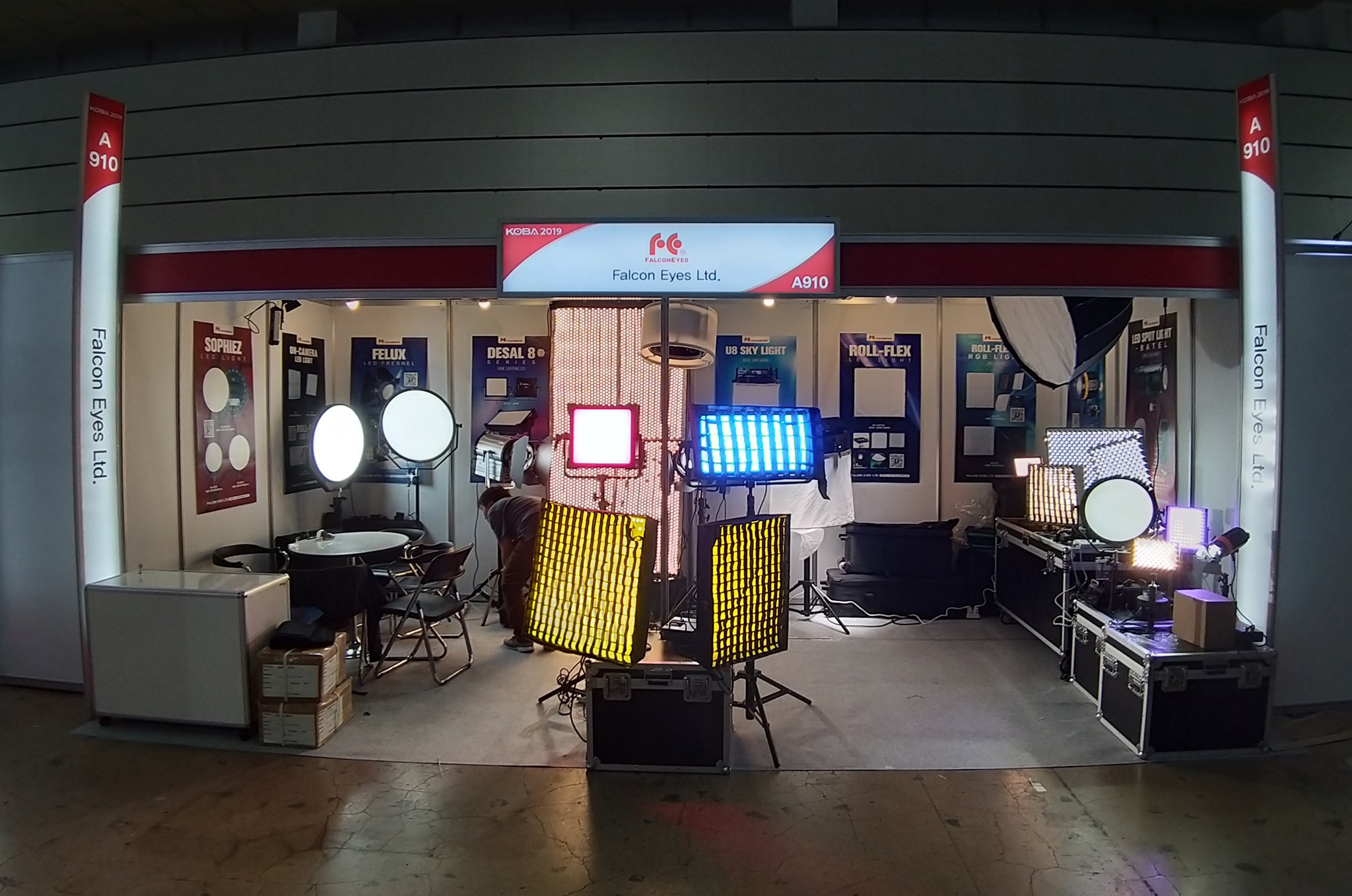 FalconEyes is presenting the latest LED products at the 2019 KOBA Show in Korea! Visit us to check out the professional film lighting! Tomorrow will be the 1st day of 2019 KOBA, it's an enhancement of the Korean broadcasting culture and the development of image, sound and lighting industry in Korea, organized by Korea E & EX and KOBETA (The Korea Broadcasting Engineers & Technicians Association). _____________________________... 2019 KOBA SHOW