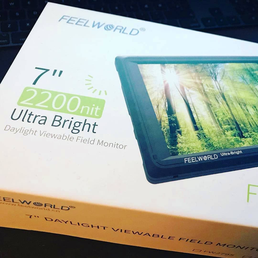 Feelworld 7” Ultra Bright 2200 NIT monitor with a full HD IPS panel and dual inputs SDI & HDMI. I’m absolutely amazed with the quality of this low-cost monitor. Coming in 339usd, it’s an absolute steal for use on gimbals and as a directors monitor.  Expect a full review on YouTube in a few days. 