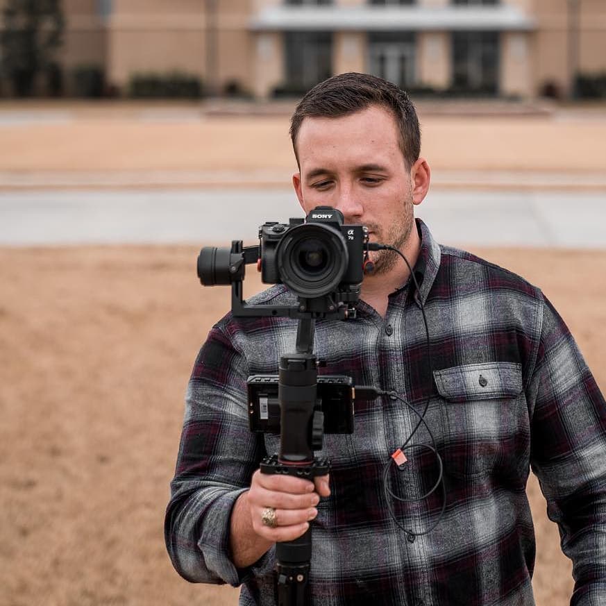 Get The Shot....then check to see if you actually got the shot with FEELWORLD F5 5 inch field monitor assist. ▪️Photo : @shotbyfreeland