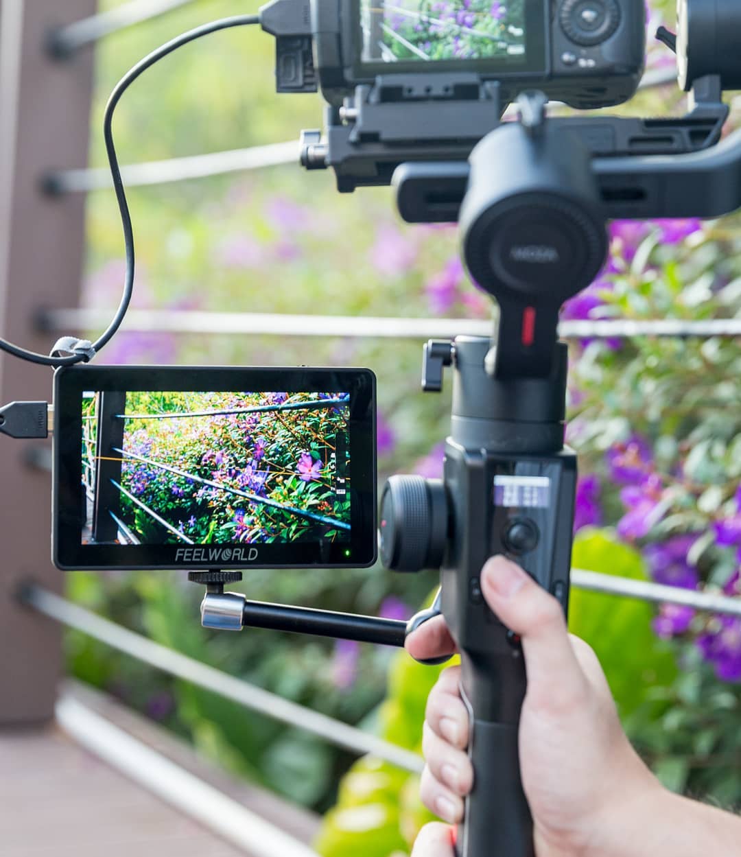 Being amazing to add custom LUTS is amazing, the touch screen is very responsive, FEELWORLD F6 PLUS 5.5 inch full HD screen is super clearly make sure see what you shooting is in focus, lightweight for gimbal setup, perfect for work with @gudsenmoza moza air2