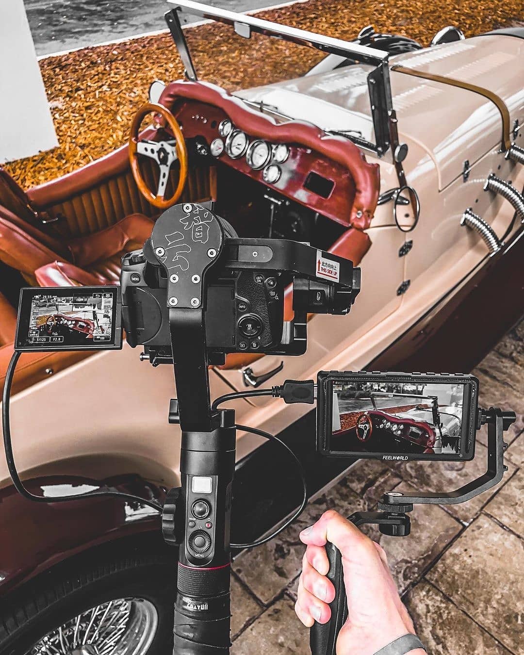 What is more fun than shooting an antique mercedes 🥳 @roman.the.explorer setup: canon eos R, 16-35 2.8 L, Zhiyun Crane 2, FEELWORLD F5 5" field monitor, tiffen varable ND filter. Hello friends, what about your setup?😉...