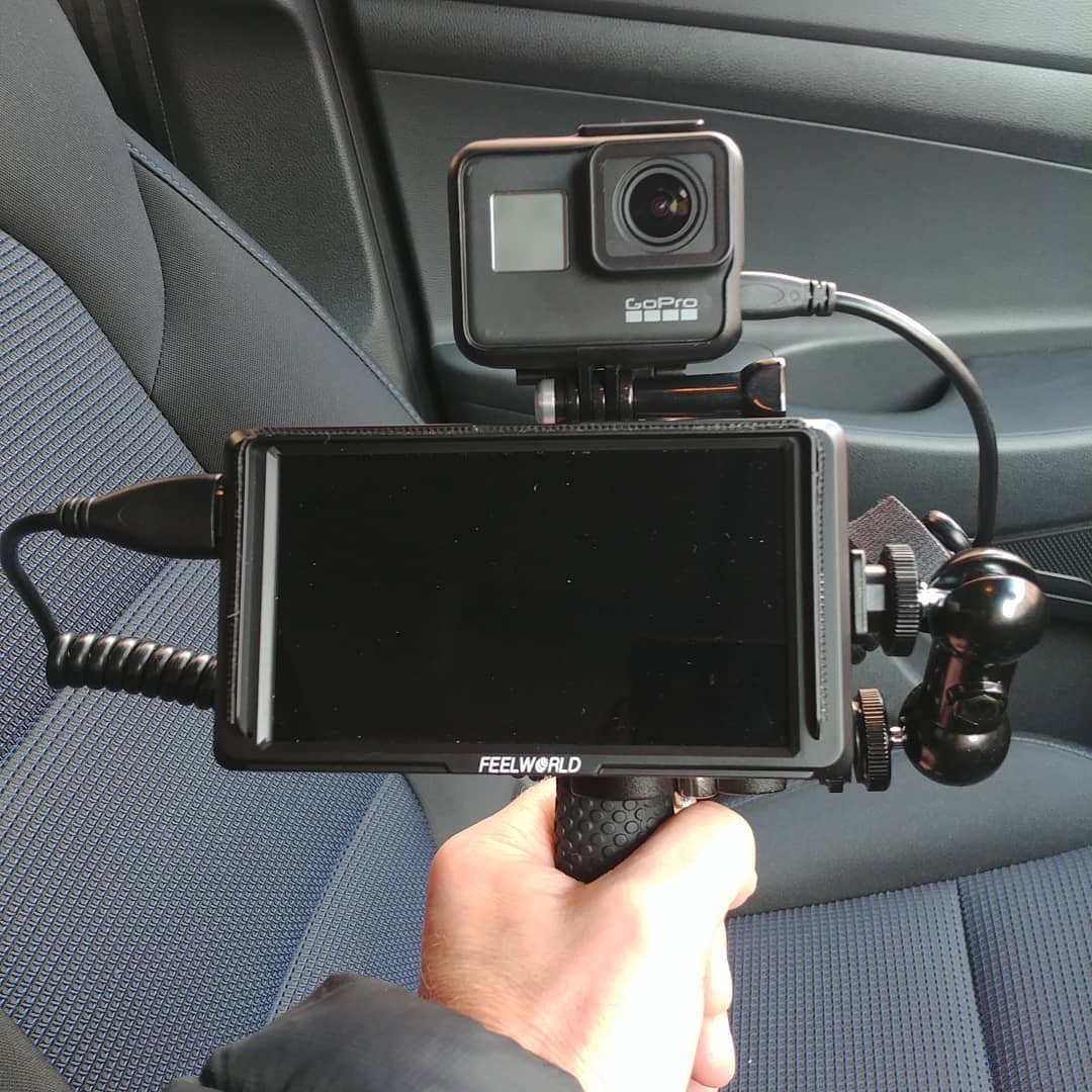 Going to try a new vlogging setup, FEELWORLD F5 5'' small HD field monitor with Gopro, simple, compact setup.