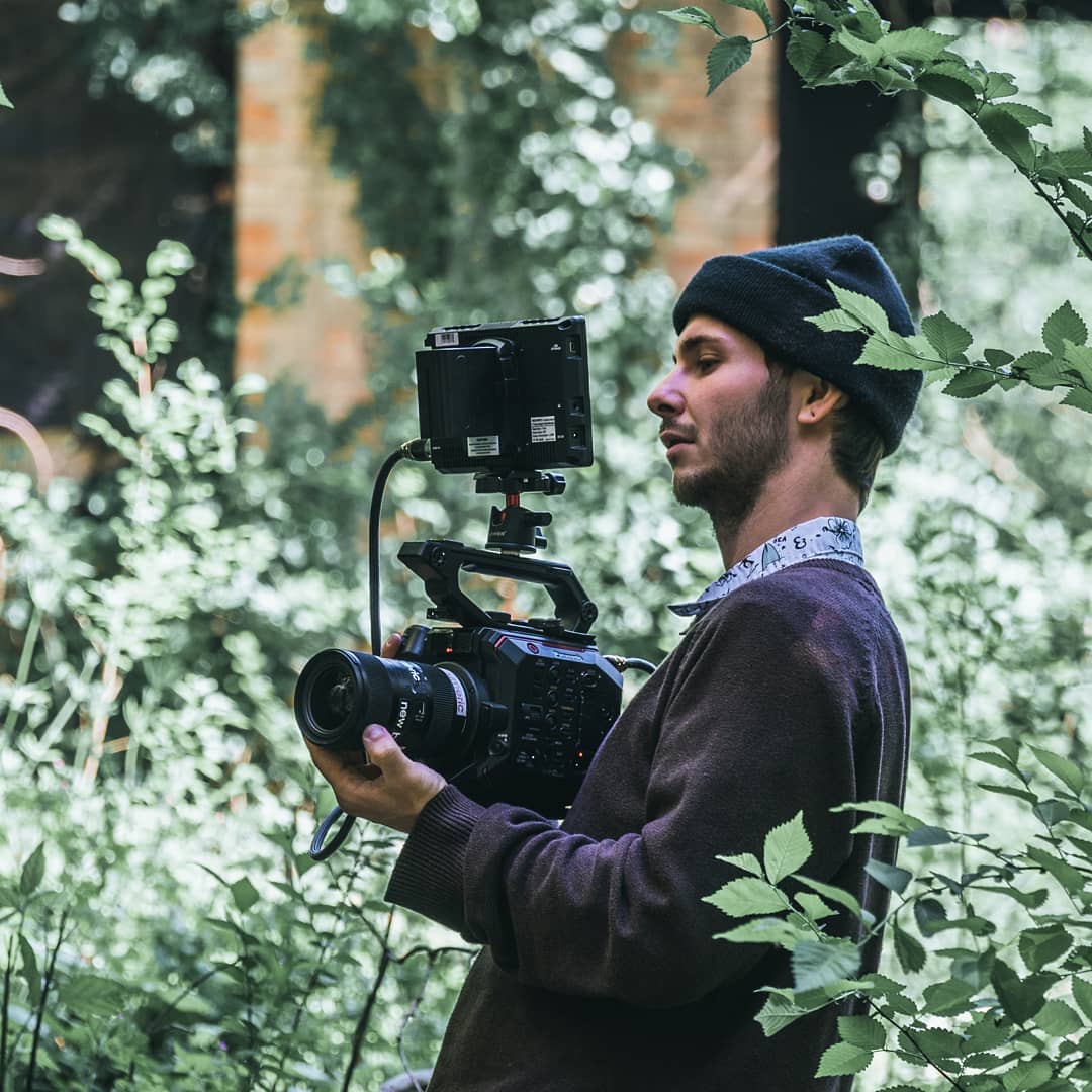 I love filming with FEELWORLD on camera field monitor outdoors and in places where no one has ever been or abandoned. This is a photo stolen from the bts of the letsclothong ss20 campaign. Where do you prefer to film usually outdoors or in the studio?