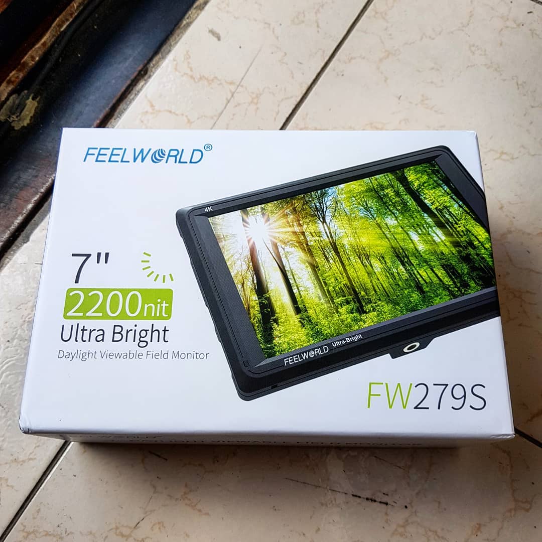 Welcome a new family member- FEELWORLD FW279S on camera field monitor~