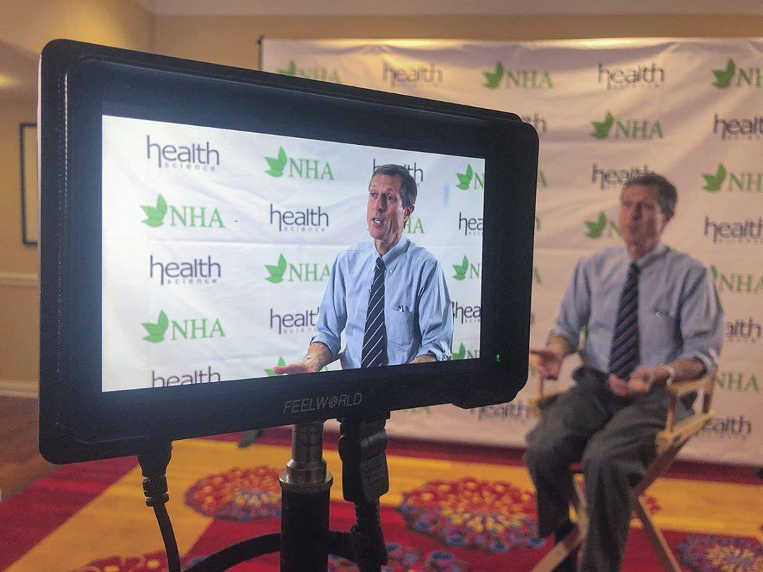 Shooting an interview with Dr. Neal Barnard by FEEIWORLD T7 moniotor for the National Health Association in Cleveland! This weekend has to be one of the coolest opportunities we have had at @bumblemedia so far. We love the Plant-Based community and everything they are about!