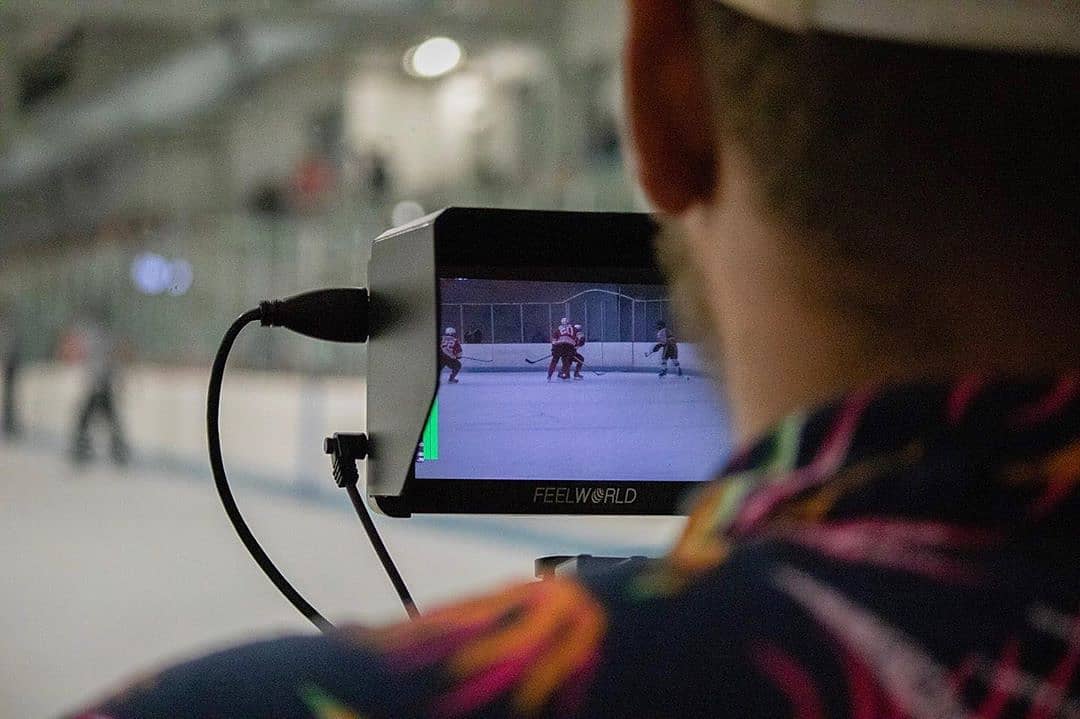 Recording the game using my @feelworld_monitor. Thanks to Photo cred: @stonetakeshockey