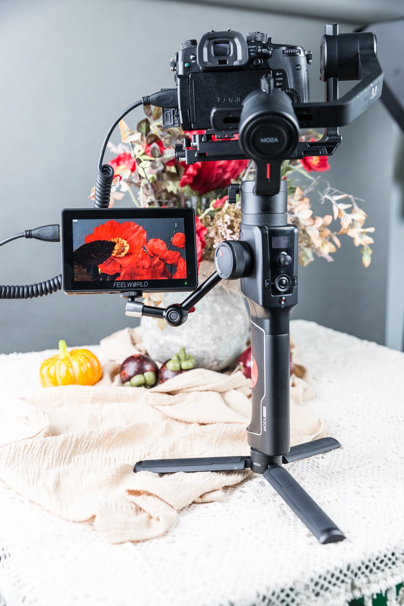 FEELWORLD F6 PLUS setup with @gudsenmoza Air 2, you will find the monitor useful for low angle and high angle shots and times when you would like a better view