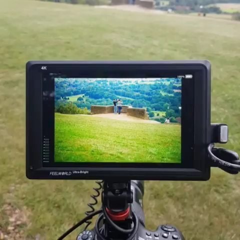 If you are a oneman band, run&gun or shoot outside, FEELWORLD FW279S is great monitor to choose, so bright 2200nit outside without sunshade, you can see clearly what you shooting in full sun. Having a day to myself with my camera in Sunny Boxhill.   