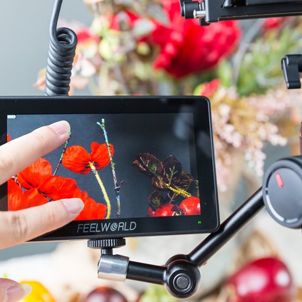 The FEELWORLD F6 PLUS touchscreen interface provides an intuitive control system for your monitor. The menu/selection wheel allows you to move through the menu system. You can also use the menu/selection wheel to disable the touchscreen and minimize the chance of accidentally changing your settings. Wanna get yourself one FEELWORLD F6 PLUS 5.5'' 3D LUT touch screen field monitor to make your filming easier.