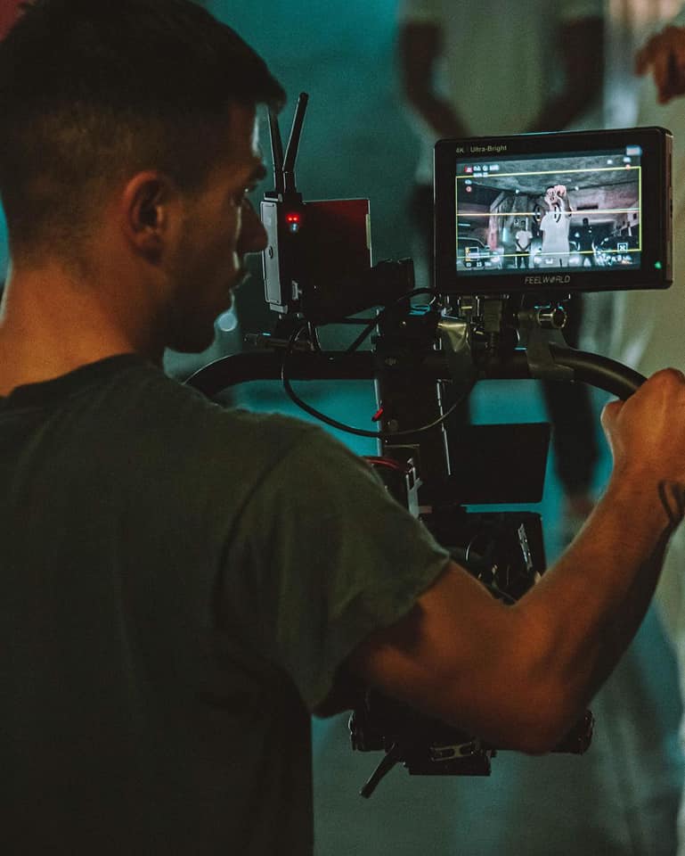 Better monitoring angle, clearly for focus, FEELWORLD LUT7S 7" ultra bright 2200nit field monitor. A few backstage shots from the Zero # 3 video - @ bubble_35g prod.  @ br1_35g 🎬 BTS By @mattiabonannofilms...