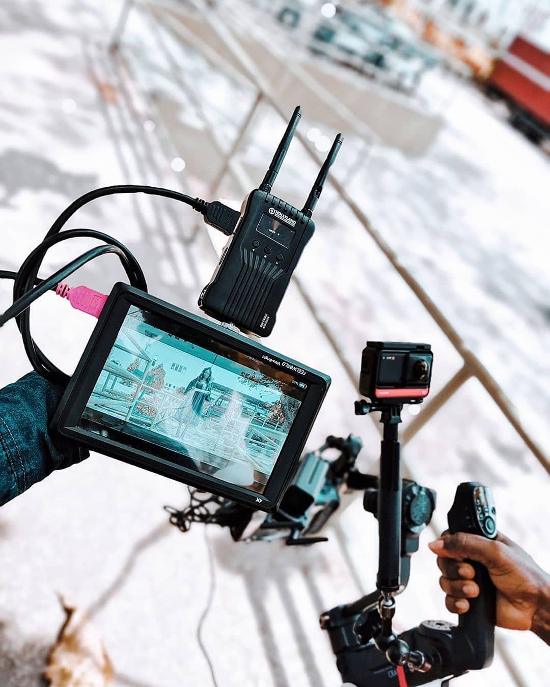 Wireless monitoring The Hollylandtech Mars 400s on @feelworld_monitor FW279 monitor 7" ultra bright 2200nit camera monitor. 📸Setup by @director_enman ...