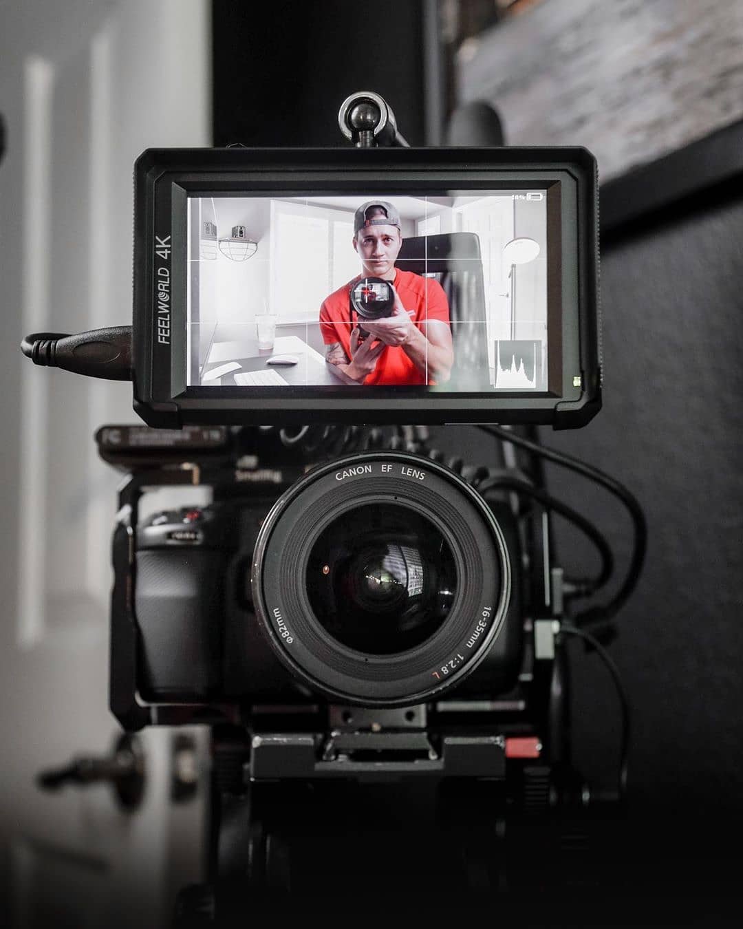 Vlog youtube setup, you can monitoring yourself clearly by FEELWORLD monitor, F6 5.7 inch full HD great image quality, portable size also great for field shooting, handle camera and gimbal setup. 📸 By @jordanpulmano