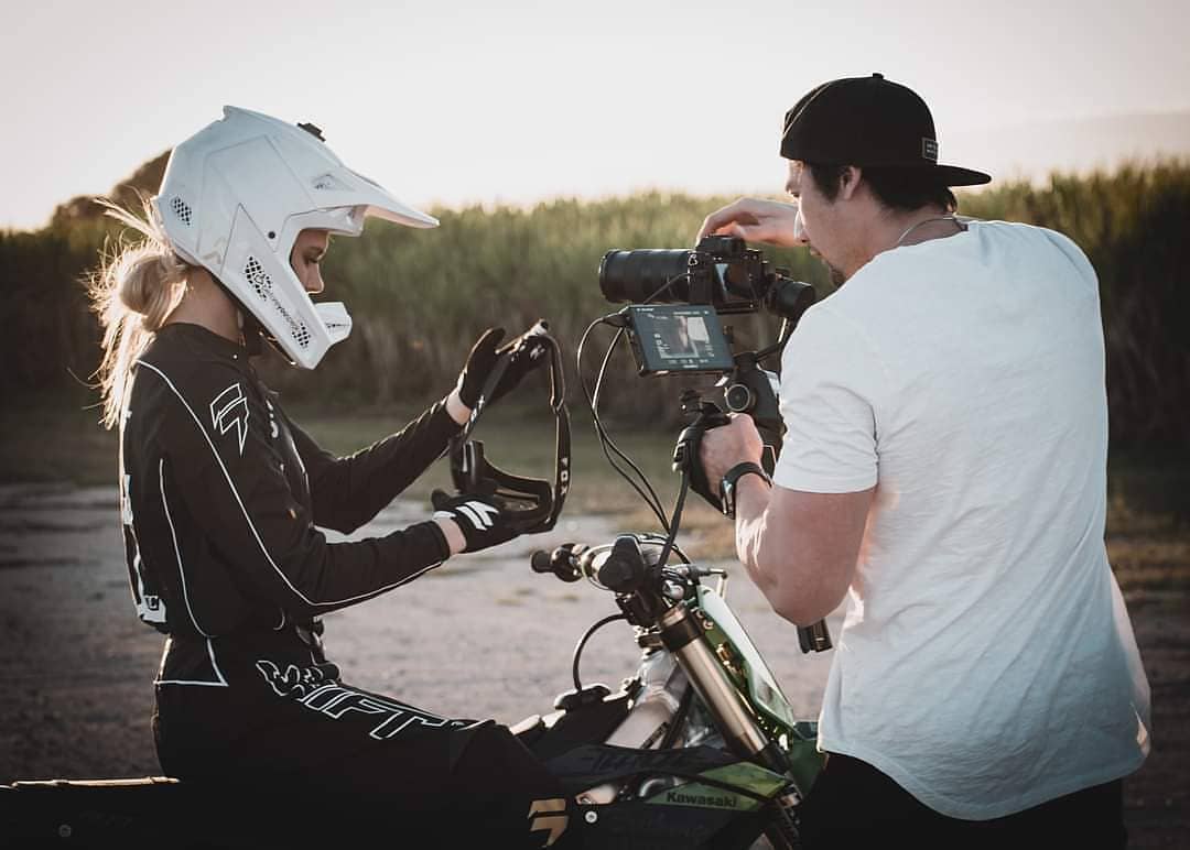 Filming @tayloreve__ doing her thing. That was a fun shoot. Nek minit flat battery in my car 🤦‍♂️ BUT Epic video coming soon