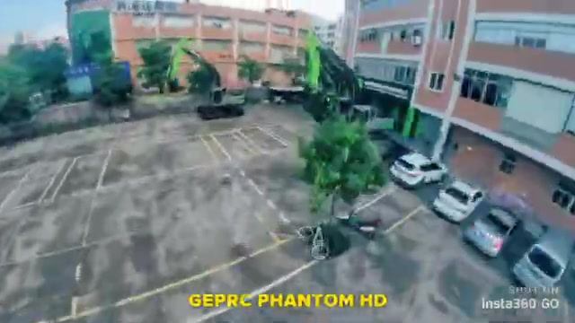 PHANTOM HD and Insta360 GO freestyle flying. It looks like it's dancing^_^ Full Video