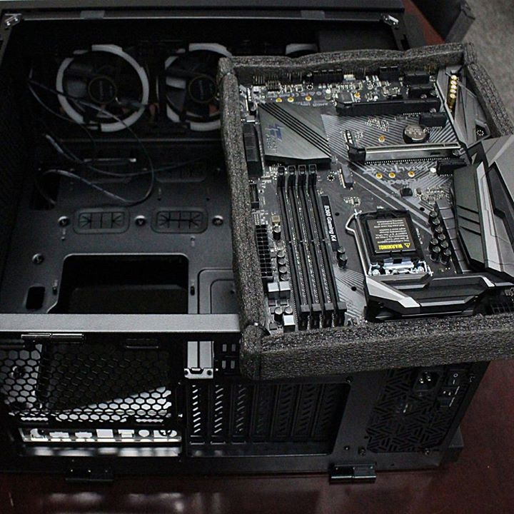 Yup Even we have to build computer sometimes! Of course our builds will have Gamdias Products! Such as the Chione E1 and the Aeolus M1 fans!